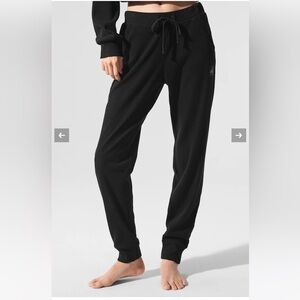Alo Muse Sweatpants